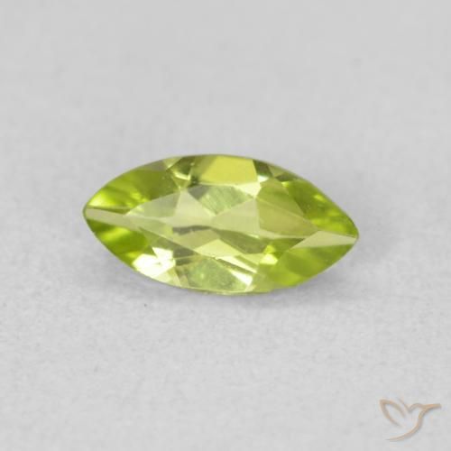 Péridot Vert éclatant naturelle Marquise, 0.54 ct, VS
