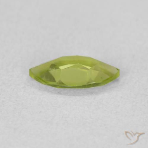 Péridot Vert éclatant naturelle Marquise, 0.54 ct, VS