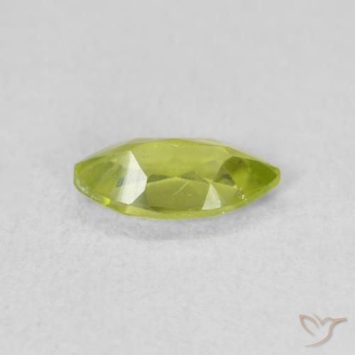 Péridot Vert clair naturelle Marquise, 0.64 ct, VS