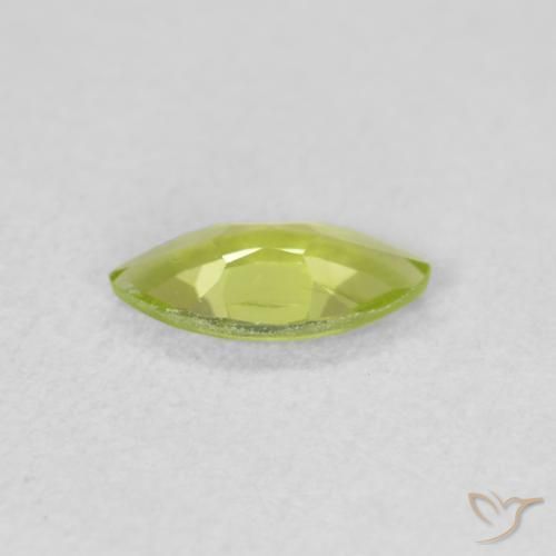 Péridot Vert clair naturelle Marquise, 0.51 ct, VS