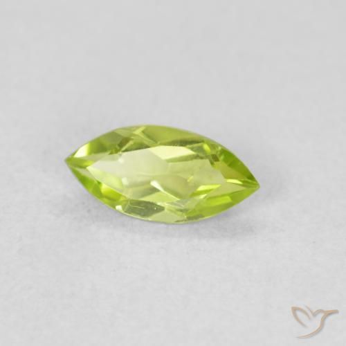 Péridot Vert clair naturelle Marquise, 0.52 ct, VS