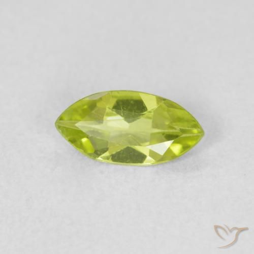 Péridot Vert éclatant naturelle Marquise, 0.49 ct, VS