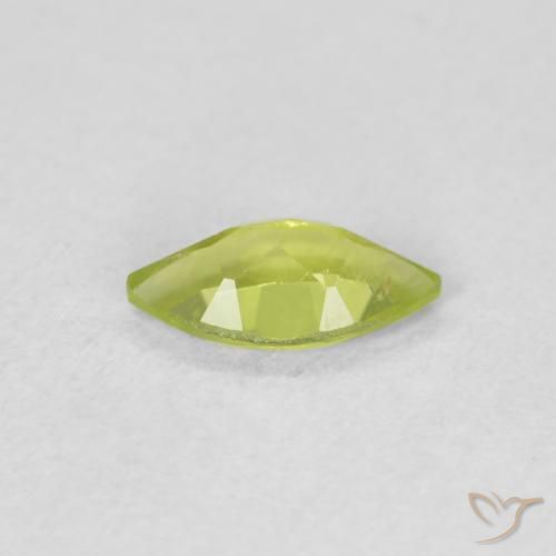 Péridot Vert éclatant naturelle Marquise, 0.55 ct, VS