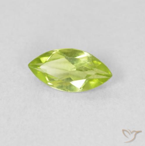 Péridot Vert jaunâtre vif naturelle Marquise, 0.60 ct, VS
