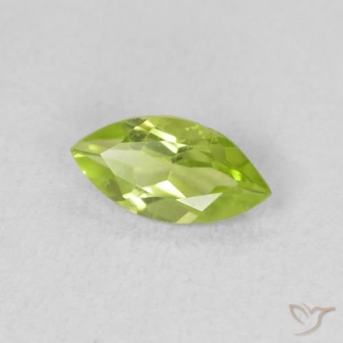 Péridot Vert clair naturelle Marquise, 0.60 ct, VS