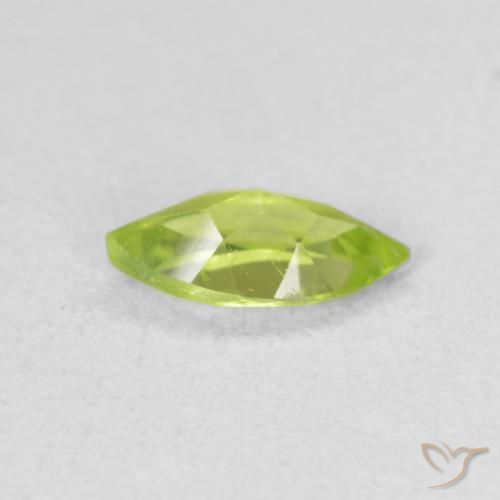 Péridot Vert clair naturelle Marquise, 0.60 ct, VS