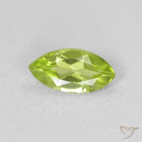 Péridot Vert moyen naturelle Marquise, 0.51 ct, VS