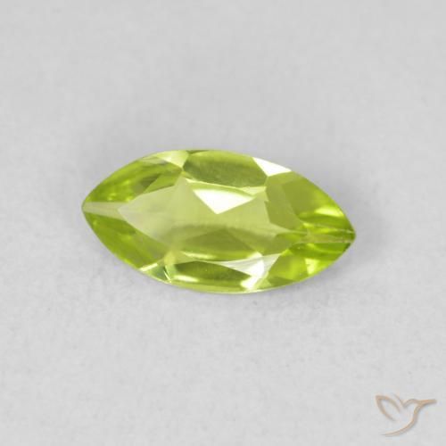 Péridot Vert jaunâtre vif naturelle Marquise, 0.55 ct, VS