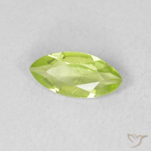 Péridot Vert moyen naturelle Marquise, 0.55 ct, VS