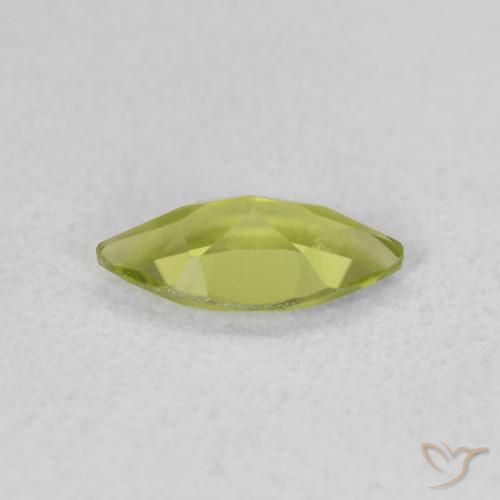 Péridot Olive verte naturelle Marquise, 0.52 ct, VS