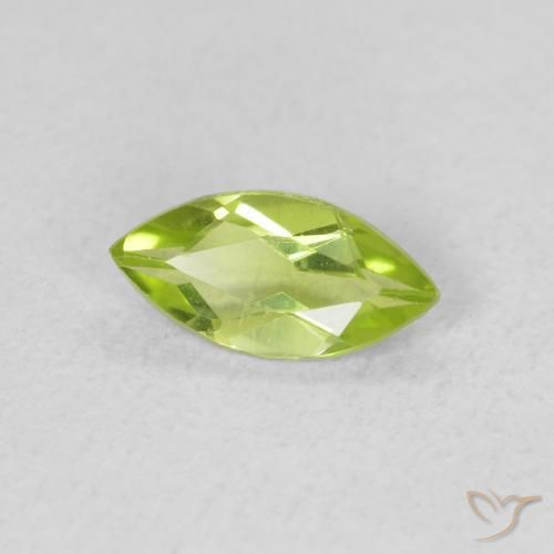 Péridot Vert clair naturelle Marquise, 0.57 ct, VS