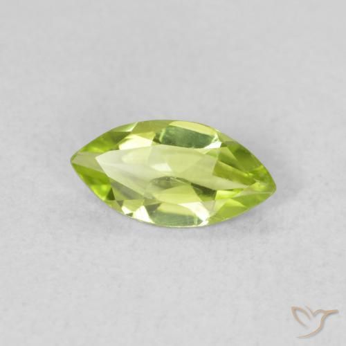 Péridot Vert moyen naturelle Marquise, 0.55 ct, VS