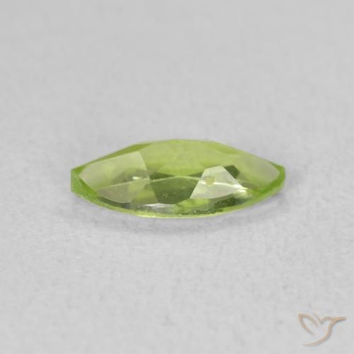 Péridot Vert clair naturelle Marquise, 0.59 ct, VVS-VS