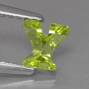 Péridot vert naturelle forme fantaisie, 0,46 ct, VS