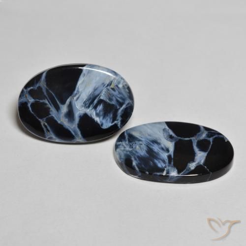 Shop natural 11.56ct Multicolore Pietersite gems, ovale, from Namibie at GemSelect. In stock, global shipping!