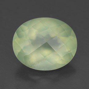Préhnite vert naturelle transparent, 4,48 ct, transparent / translucide