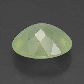 Préhnite vert naturelle transparent, 4,48 ct, transparent / translucide