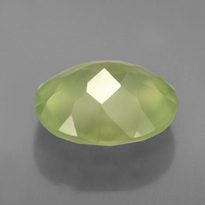 Préhnite vert naturelle transparent, 4,18 ct, transparent / translucide