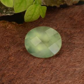 Préhnite vert naturelle coupe ovale, 4,98 ct, translucide