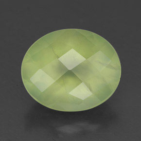 Préhnite vert naturelle transparent, 4,45 ct, transparent / translucide