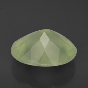 Préhnite vert naturelle transparent, 4,09 ct, transparent / translucide