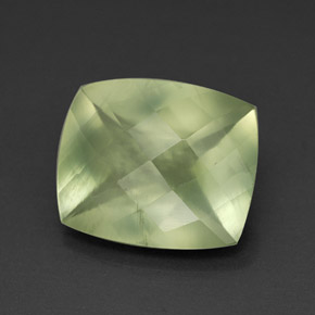 Préhnite vert naturelle transparent, 4,73 ct, transparent / translucide