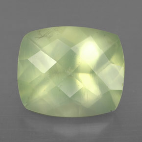 Préhnite vert naturelle transparent, 5,66 ct, transparent / translucide