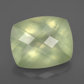 Préhnite vert naturelle transparent, 5,16 ct, transparent / translucide