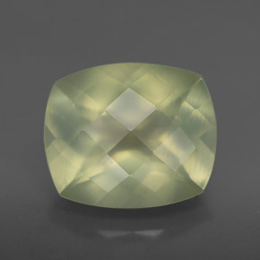 Préhnite vert naturelle transparent, 5,04 ct, transparent / translucide