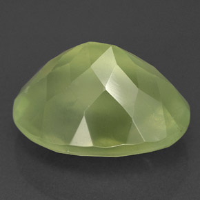 Préhnite vert naturelle transparent, 10,90 ct, transparent / translucide