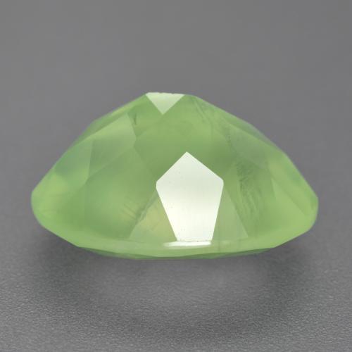 Préhnite vert naturelle coupe ovale, 10,27 ct, translucide