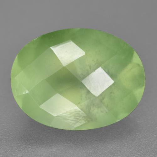 Préhnite vert naturelle coupe ovale, 9,84 ct, translucide