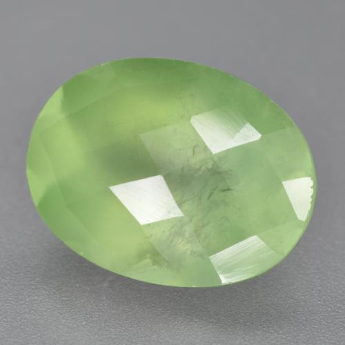 Préhnite vert naturelle coupe ovale, 9,84 ct, translucide