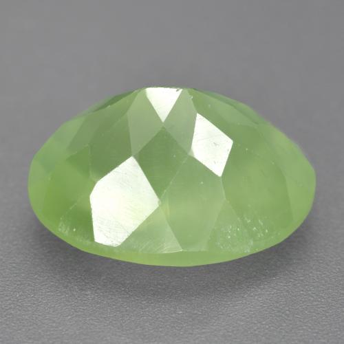 Préhnite vert naturelle coupe ovale, 9,84 ct, translucide