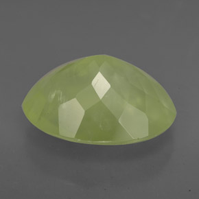 Préhnite vert naturelle transparent, 9,33 ct, transparent / translucide