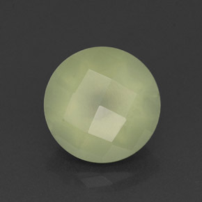 Préhnite vert naturelle transparent, 2,15 ct, transparent / translucide