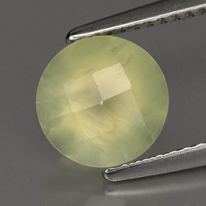 Préhnite vert naturelle transparent, 1,94 ct, transparent / translucide