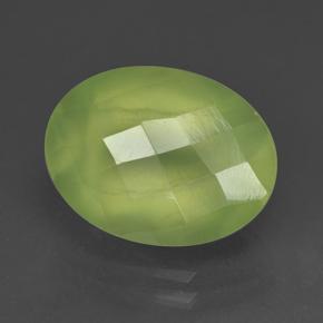 Préhnite vert naturelle coupe ovale, 9,97 ct, translucide