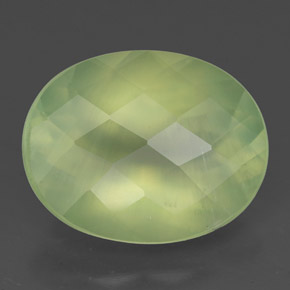 Préhnite vert naturelle transparent, 6,57 ct, transparent / translucide