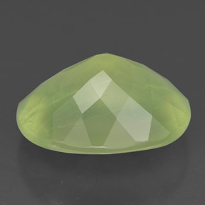Préhnite vert naturelle transparent, 6,57 ct, transparent / translucide