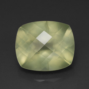 Préhnite vert naturelle transparent, 5,60 ct, transparent / translucide