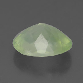 Préhnite vert naturelle transparent, 4,28 ct, transparent / translucide