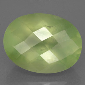 Préhnite vert naturelle transparent, 10,49 ct, transparent / translucide