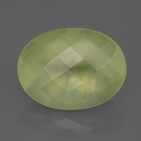 Préhnite vert naturelle transparent, 10,52 ct, transparent / translucide
