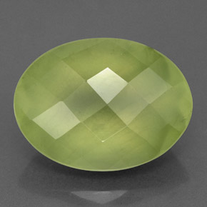 Préhnite vert naturelle transparent, 9,44 ct, transparent / translucide