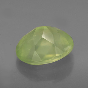 Préhnite vert naturelle transparent, 4,98 ct, transparent / translucide