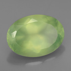 Préhnite vert naturelle transparent, 5,86 ct, transparent / translucide