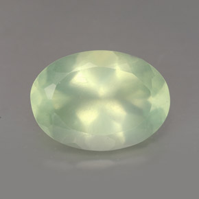 Préhnite vert naturelle transparent, 5,76 ct, transparent / translucide