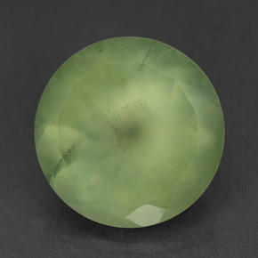 Préhnite vert naturelle transparent, 9,45 ct, transparent / translucide