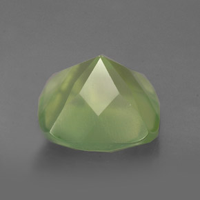 Préhnite vert naturelle transparent, 4,48 ct, transparent / translucide